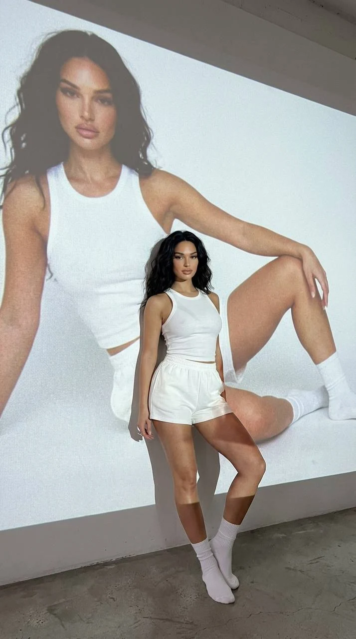 High Fashion Fashion Projection Portrait